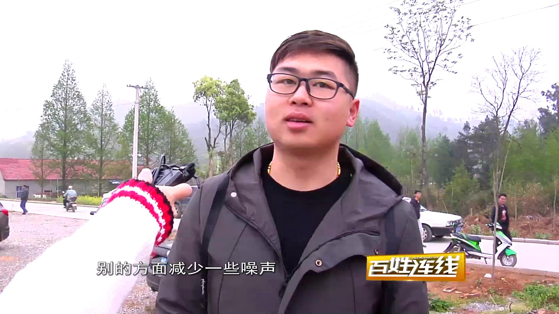 鲜花换纸钱 文明寄哀思